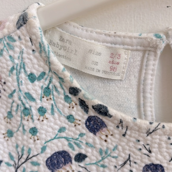 Pretty Zara dress - Picture 2 of 2